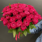 Букет из 59 насыщенно розовых роз Шангри-Ла