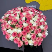 Букет гигант из 151 розы Авалаш и Джумилия