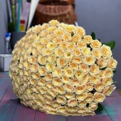 Букет гигант из 151 розы Беллини