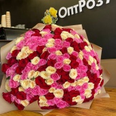Букет гигант из 201 розы Ред наоми Беллини Ривайвл в крафт оформлении