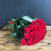 Букет из 35 красных роз Ред Игл