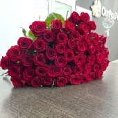 Букет из 51 красной розы Ред Игл